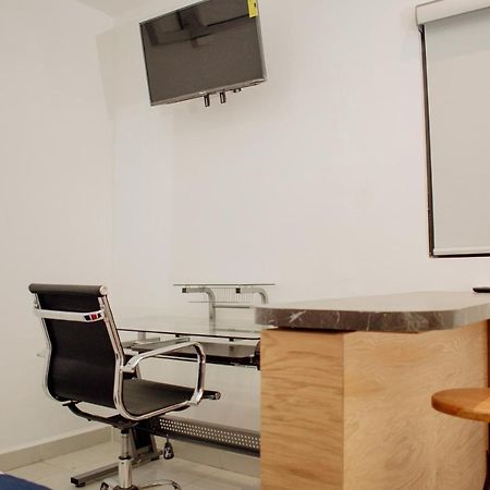 Suites Cervantes Чіуауа Екстер'єр фото
