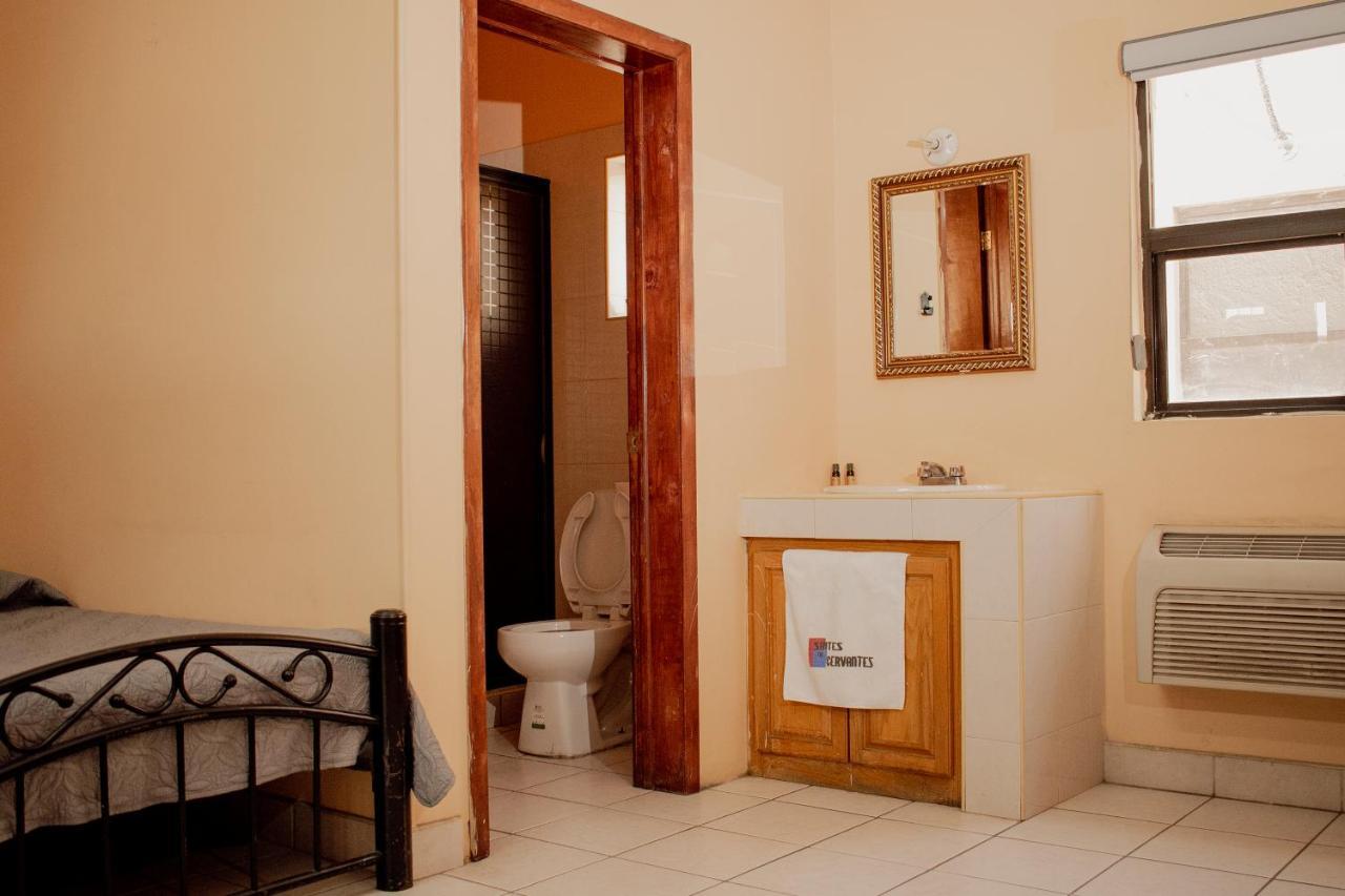Suites Cervantes Чіуауа Екстер'єр фото